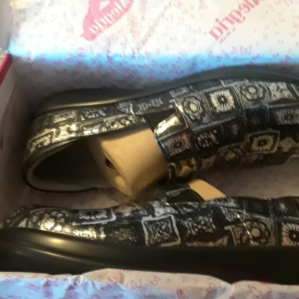 Alegria size 11